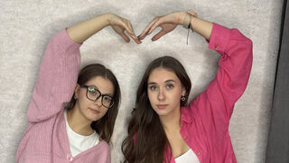 Free Nude MargaretVicki