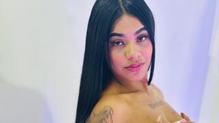 Free Nude MarianaGibson