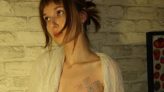 Free Nude MarjoriePinke