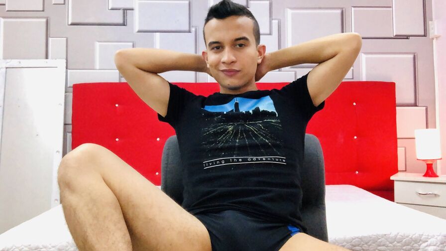 MaxCol Nude