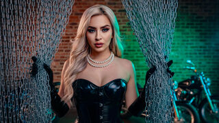 Free Nude MelanyVoss