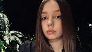 Free Nude MelissaHoward