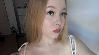 Free Nude MellisaLane