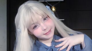 Free Nude MellyBloom