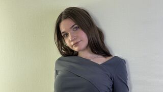 Free Nude MiaHeidler