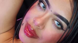 Free Nude MiaThompson