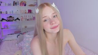 Free Nude MiliaParker