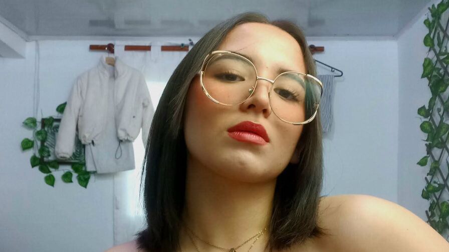 MinaStone Nude
