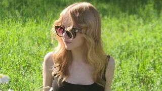 Free Nude MirianTippett