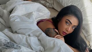 Free Nude MissMorelli