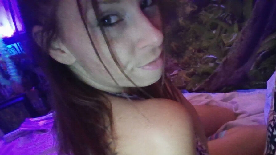 MollyDevine Nude