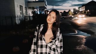 Free Nude MonaHesley