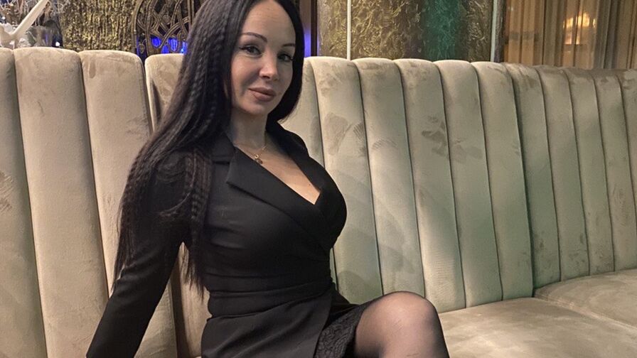 MonicaManu Nude
