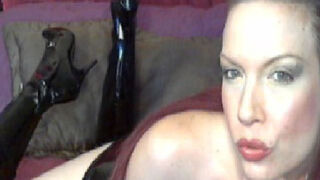 Free Nude MzQueenMarleen