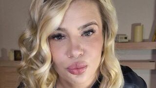 Free Nude NadyaRubia