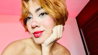 Free Nude NaomiLee