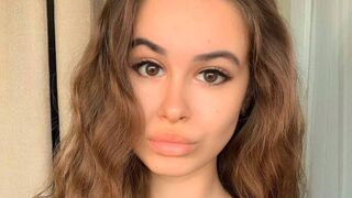 Free Nude NatashaGillins