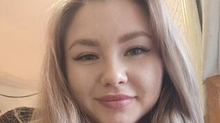 Free Nude NelliSmith
