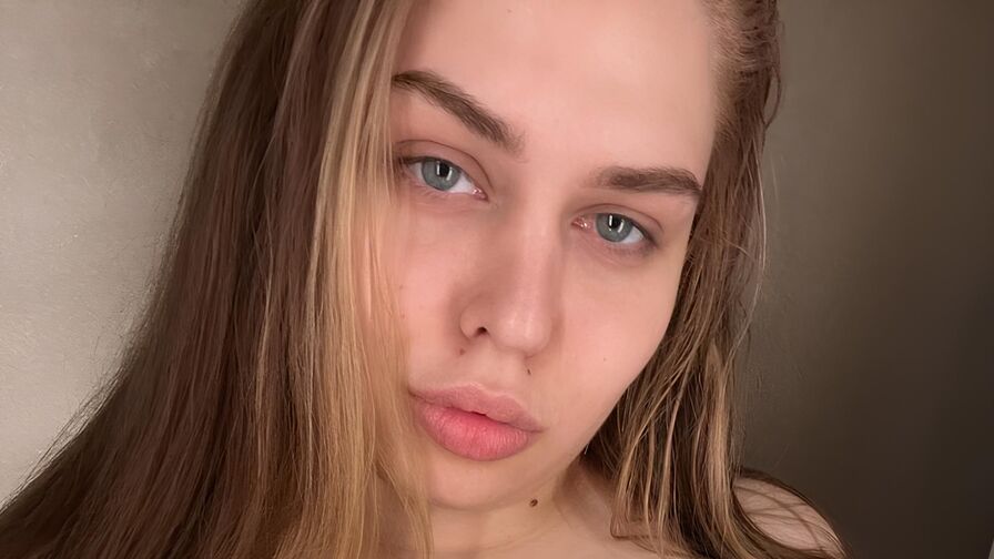 NellyPlus Nude