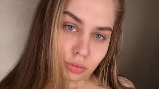 Free Nude NellyPlus
