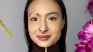 Free Nude NicolaSender