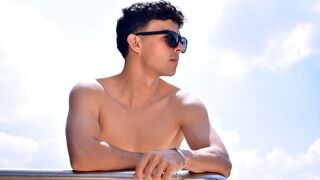 Free Nude NicolasMoreti