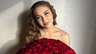 Free Nude NicolleRhode