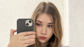 Free Nude NikaEstelle