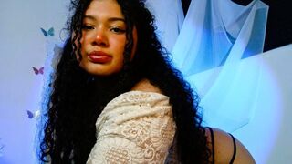 Free Nude NikoleDowell