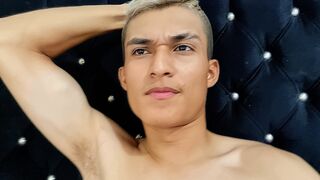 Free Nude NoahSmitt