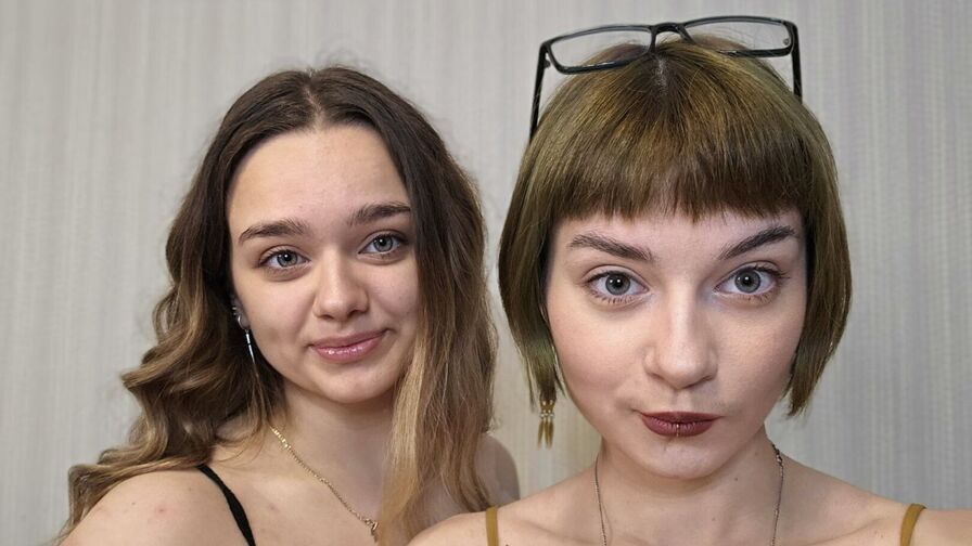 NoreenAndJuliana Nude