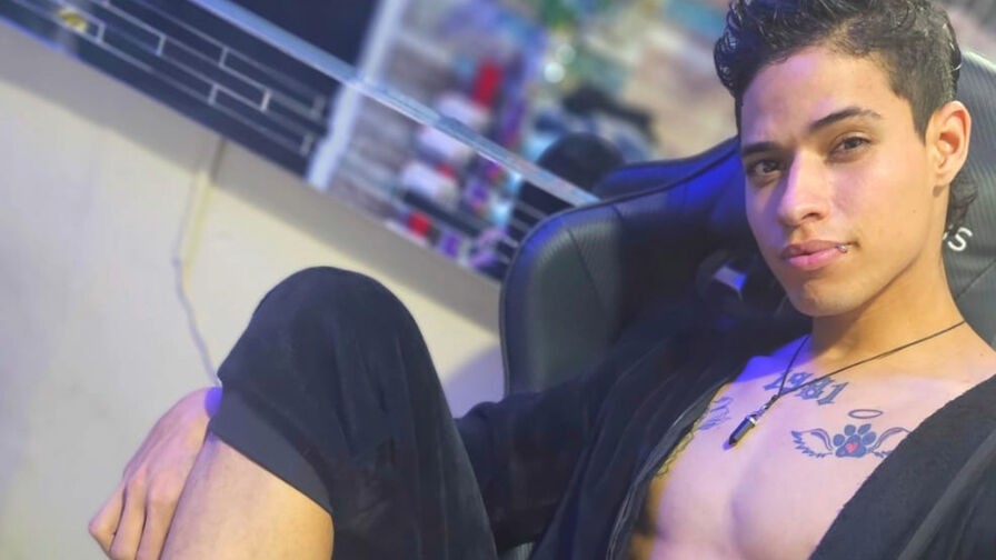 OliverThomsonn Nude