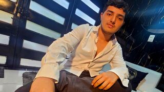 Free Nude OliverThonsonn