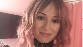 Free Nude OliviaMills