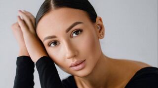 Free Nude OliviaWey