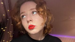 Free Nude PhoebeWillson