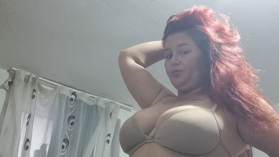 QueenElla Nude
