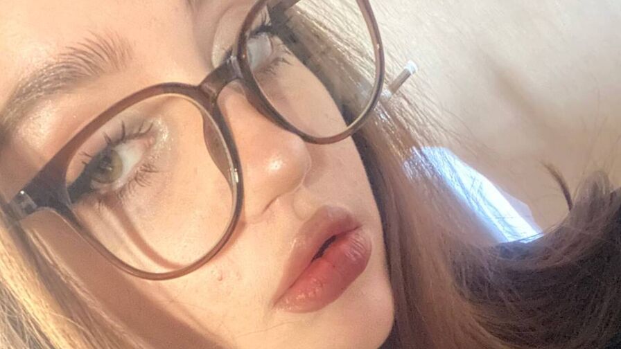 QuennaEmbry Nude