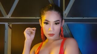 Free Nude RainLuxe