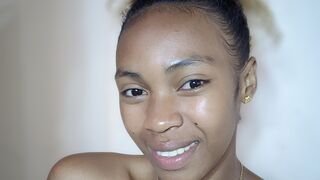 Free Nude RasoaAlice