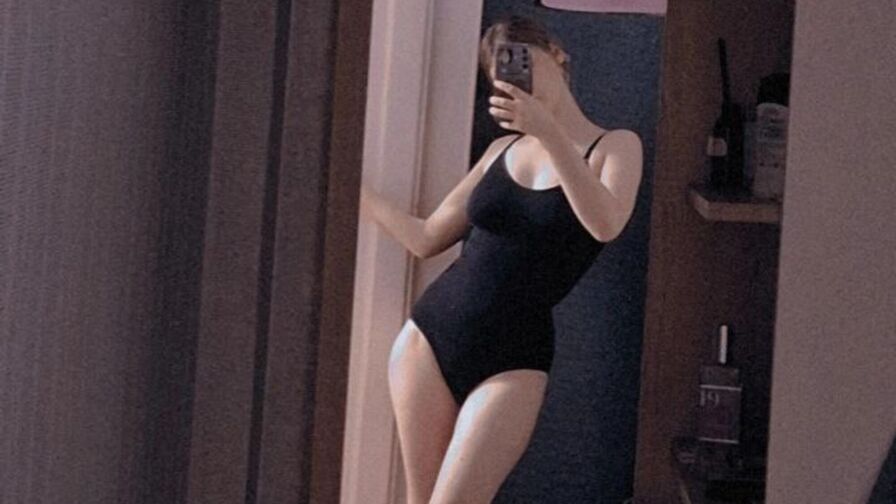 RinaAlmons Nude