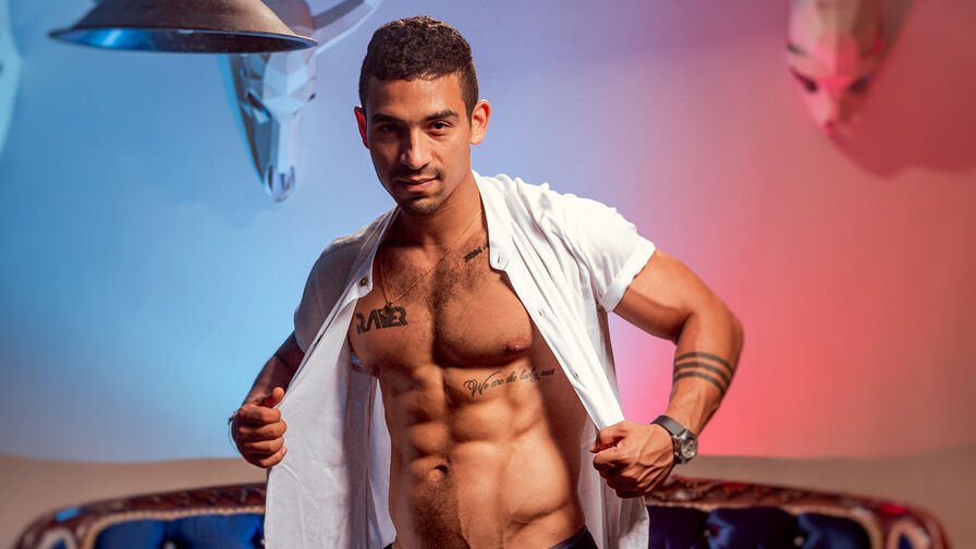 RomeoColin Nude