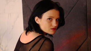 Free Nude RowenBenson