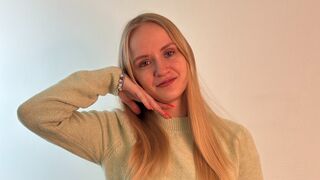 Free Nude RozellaHelmuth