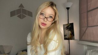 Free Nude SamSaulite