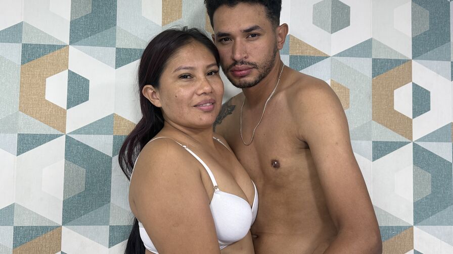 SamyraAndChris Nude