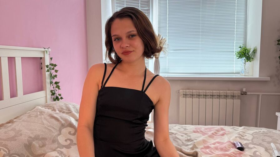 SarahMill Nude