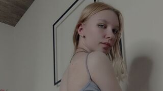 Free Nude SarahWood
