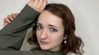 Free Nude SaundraTowler