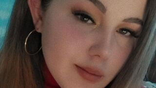 Free Nude ScarletSinera